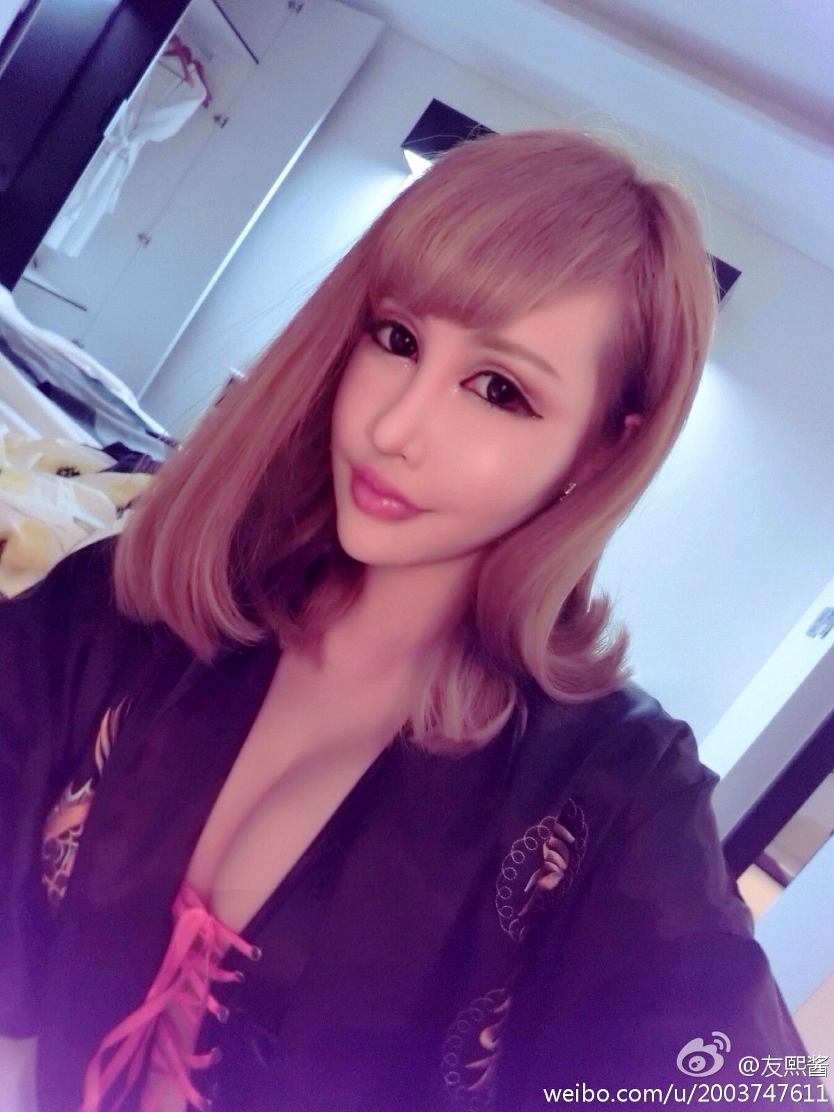 G罩美胸 火爆的辣子 友熙酱 微博自拍破解私密图片 2